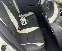 Volvo S60 d3 R-Design - Image 7/10