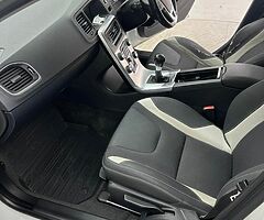 Volvo S60 d3 R-Design - Image 8/10