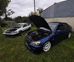 V8 is200 cheap car need gone