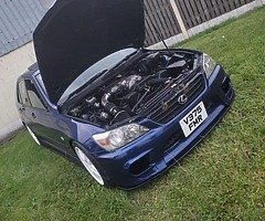 V8 is200 cheap car need gone - Image 5/8