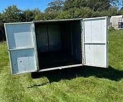 Box trailer