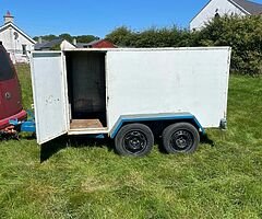 Box trailer