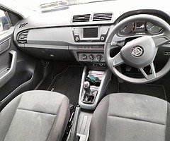 Skoda Fabia - Image 6/8