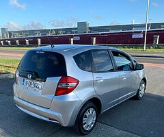 2010 Honda Fit (Jazz) 1.3 petrol automatic LOW KMS - Image 5/10