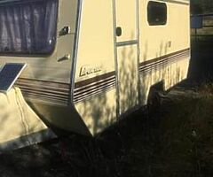 I am selling a caravan with 2 beds
