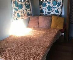 I am selling a caravan with 2 beds