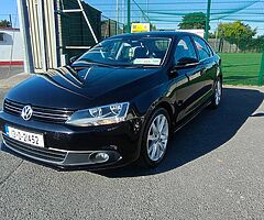 Volkswagen Jetta 1.6Tdi - Image 8/10