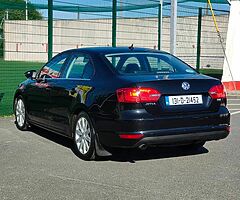 Volkswagen Jetta 1.6Tdi - Image 9/10