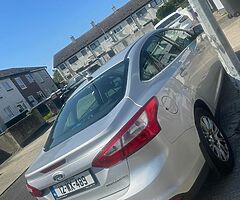 2012 Ford Focus titanium