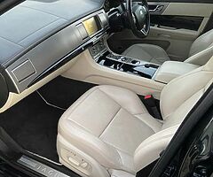 Jaguar XF Portfolio S D 3.0 V6 - Image 8/10