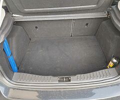 2011 Ford Focus - Image 8/9