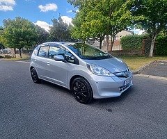 Honda Fit 1.3 Hybrid LOW MILEAGE 47 km - Image 4/10