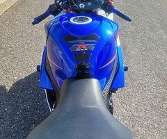 Suzuki gsxr 1000 2007 motorcycle