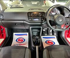 2014 Volkswagen up - Image 5/6