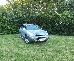 Beautiful Auto 2003 Silver Hyundai Santa Fe NCT.