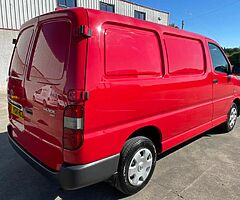 2011 Toyota Hiace 2.5 D-4D 95 - Image 6/9
