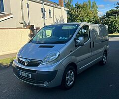 Opel Vivaro - Image 4/10