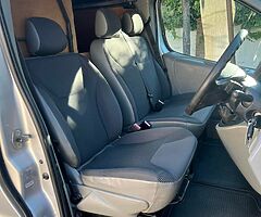 Opel Vivaro - Image 6/10