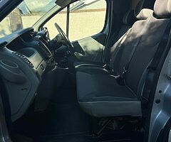 Opel Vivaro - Image 7/10