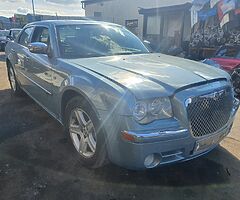 2010 CHRYSLER 300C 3.0 DIESEL AUTOMATIC FOR BREAKING ONLY!