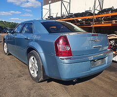 2010 CHRYSLER 300C 3.0 DIESEL AUTOMATIC FOR BREAKING ONLY! - Image 3/6