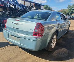 2010 CHRYSLER 300C 3.0 DIESEL AUTOMATIC FOR BREAKING ONLY! - Image 4/6