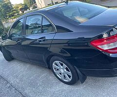 Mercedes c220 - Image 3/10
