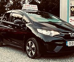 HONDA FIT HYBRID LEATHER PACKAGE 2017 - Image 4/10
