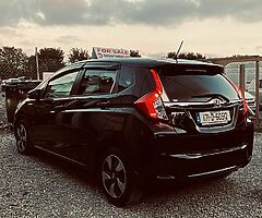 HONDA FIT HYBRID LEATHER PACKAGE 2017 - Image 5/10