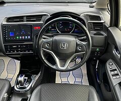 HONDA FIT HYBRID LEATHER PACKAGE 2017 - Image 8/10