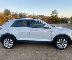 2019 Volkswagen T-Roc - Image 5/10
