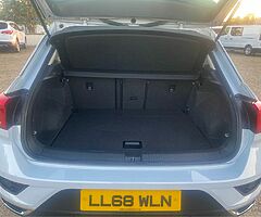 2019 Volkswagen T-Roc - Image 9/10