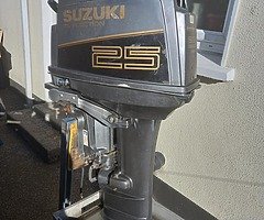 2-stroke  outboard  Suzuki-25 hp
