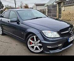 Vand mercedez C220d 2010Pachet AMG 180 cp Masina înmatriculata de Romania volan dreapta - Image 3/4