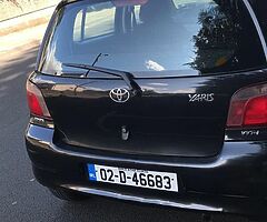 Yaris 02