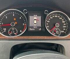 Volkswagen Passat - Image 4/10