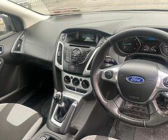 2013 Ford Focus 1.6 Diesel Zetec Hatchback - Image 5/7