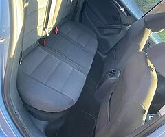 golf 1.6tdi automatic 2011 - Image 7/9