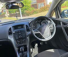 2014 Opel Astra cdti 1.7 130bhp - Image 3/9