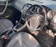 2014 Opel Astra cdti 1.7 130bhp - Image 4/9