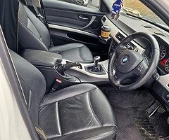 Bmw 320d 2010 - Image 4/7