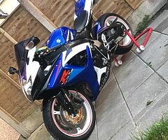 Gsxr 750 K7