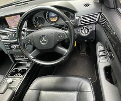 2012 Mercedes-Benz E-220 CDI EXEC-BLUE EFF 7G TRONI - Image 8/10