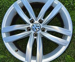 VW GT/ Highline Sports Alloys - Image 4/5