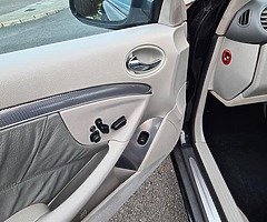 Classic Mercedes Benz CLK200 - Image 4/10