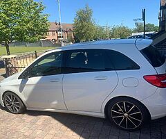 Automatic Mercedes Benz 142 - 84K in KM - over 1 year nationwide warranty included - mint condition - Image 4/10