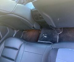 Automatic Mercedes Benz 142 - 84K in KM - over 1 year nationwide warranty included - mint condition - Image 5/10