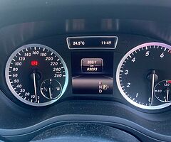 Automatic Mercedes Benz 142 - 84K in KM - over 1 year nationwide warranty included - mint condition - Image 10/10