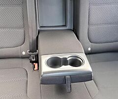 Volkswagen Jetta 2015 Confortline. Low mileage 36k kilometers - Image 7/10