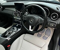 2016 Mercedes Benz C350e  2.0 Hybrid - Image 7/10